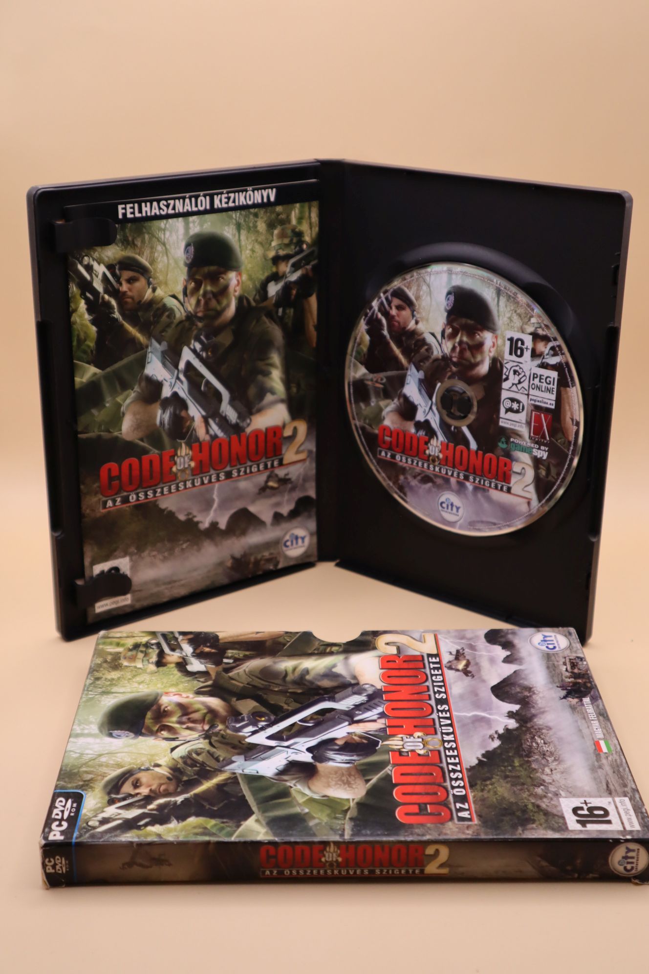 Code of Honor 2: Az összeesküvés szigete (Conspiracy Island) - Image 3