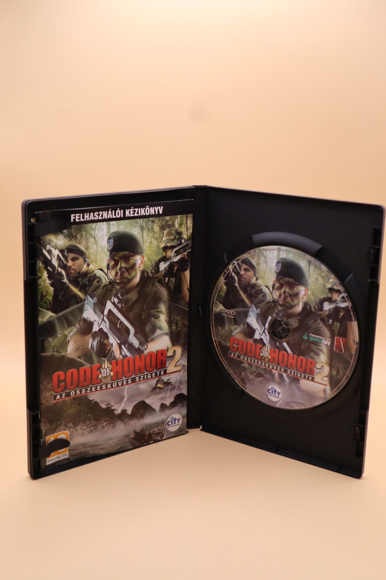 Code of Honor 2: Az összeesküvés szigete (Conspiracy Island) - Image 3