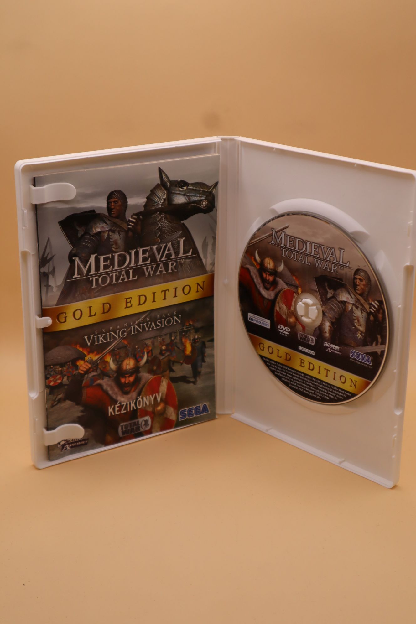 Medieval: Total War Gold Edition (Viking Invasion is) - Image 3